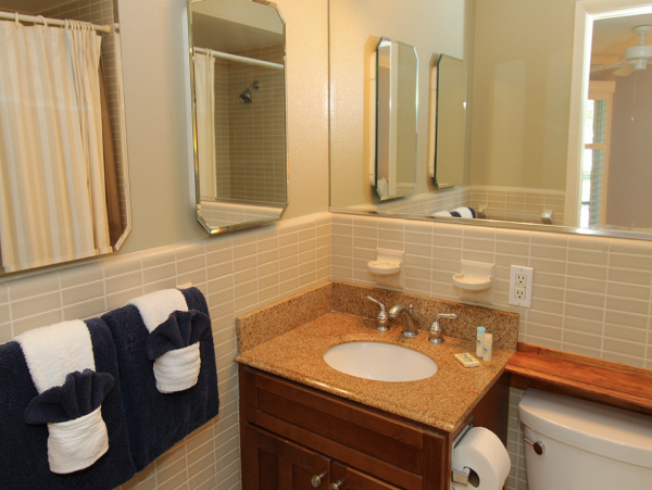 Charming Two Bedroom Vacation Condo on Longboat Key